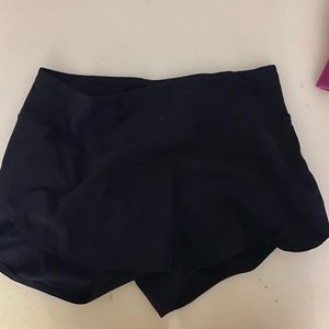 4 LULULEMON SHORTS